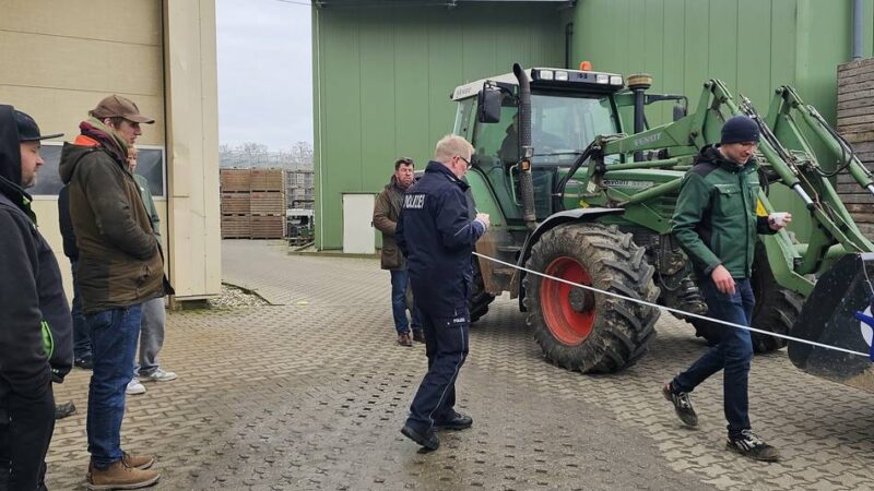 Traktor-Training in Korschenbroich: „Mit Fehlern von anderen müssen wir immer rechnen“