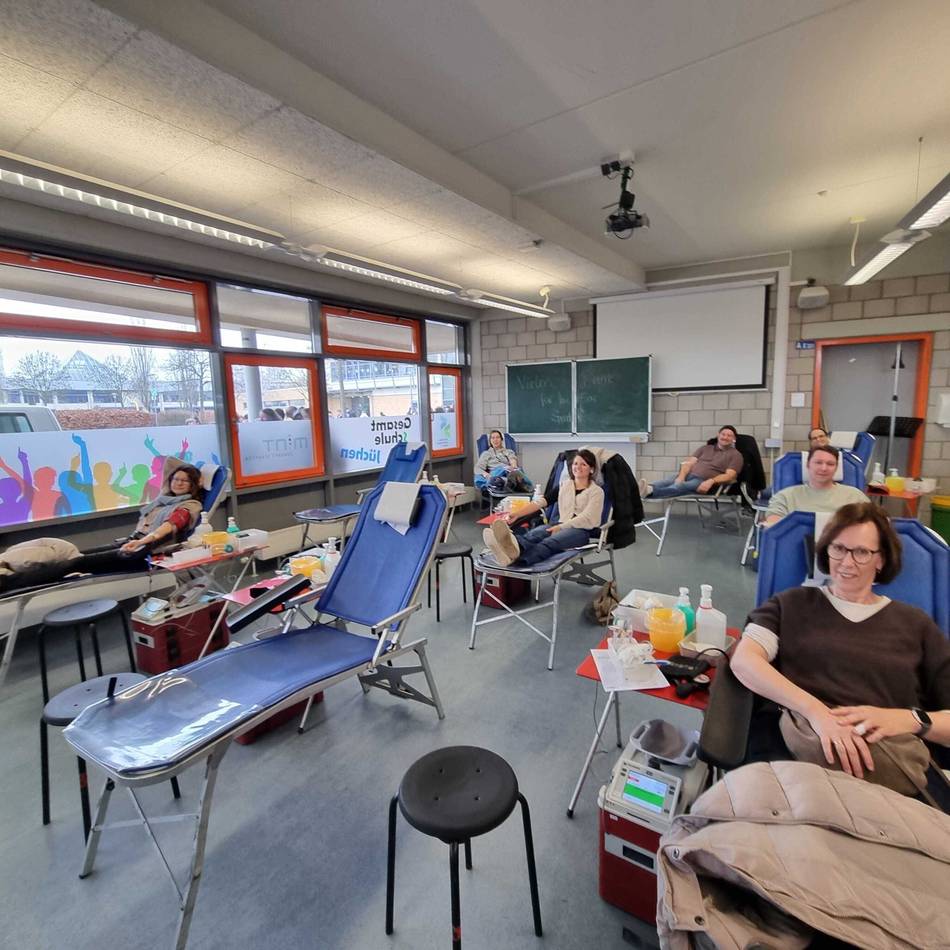 Spende-Aktion an der Gesamtschule: Jüchener Schüler bluten für den guten Zweck