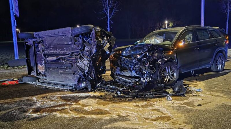 Schwerer Unfall in Mönchengladbach: Vier schwer verletzte Personen bei Unfall in Giesenkirchen