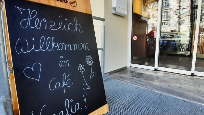 Beliebtes Café in Wesel wiedergeöffnet : Was die Gäste vom neu gestalteten Café Vesalia halten