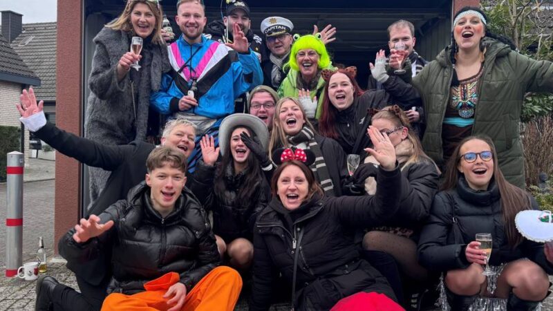 Tulpensonntagszug in Gellep-Stratum: Wo Garagen zu Logen werden