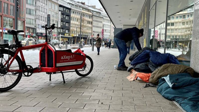 Winternothilfe in Düsseldorf: Wieso U-Bahnhöfe bei Kälte nicht für Obdachlose öffnen – „Wäre schlechteste Lösung“