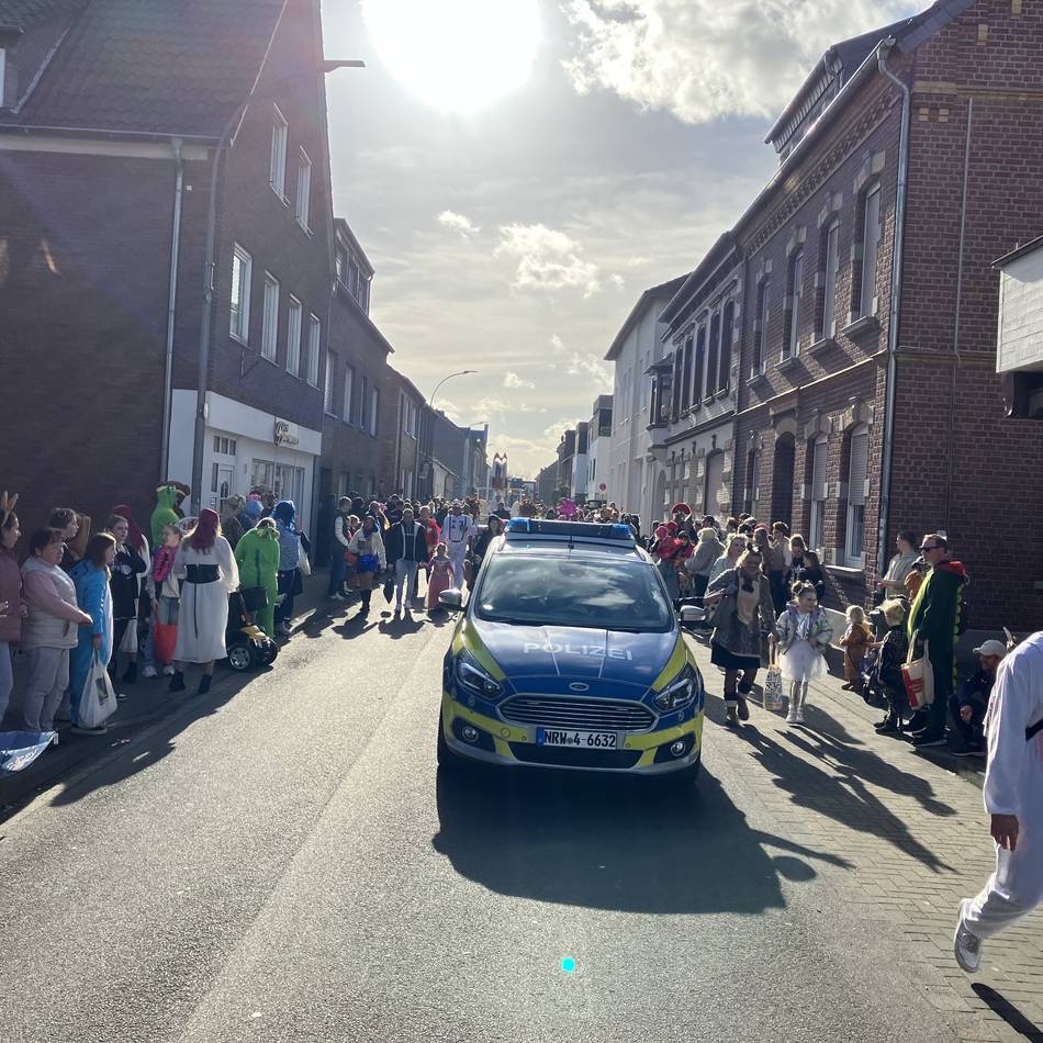 Sperrungen, Parkverbote und Co.: Diese Sicherheitsmaßnahmen gilt es beim Straßenkarneval in Kerken zu beachten