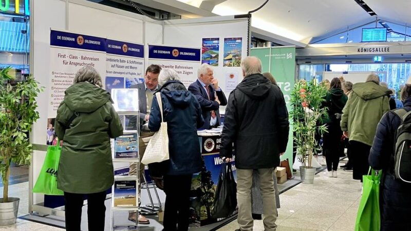 Reisemesse der Rheinischen Post in Düsseldorf: Wer reisen möchte, wünscht sich nach wie vor persönliche Beratung