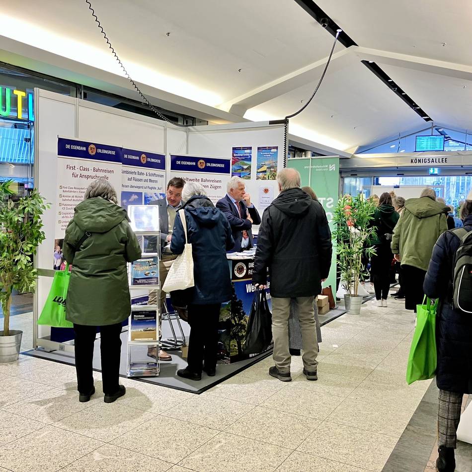 Reisemesse der Rheinischen Post in Düsseldorf: Wer reisen möchte, wünscht sich nach wie vor persönliche Beratung
