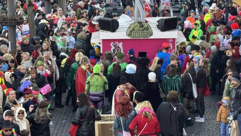 Polizei zieht positive Bilanz: Karnevalszüge in Alpen und Xanten am Sonntag ohne Vorkommnisse