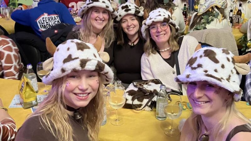 Höhepunkt des Sitzungskarnevals: Im Veener Narrenzoo war die Stimmung riesengroß