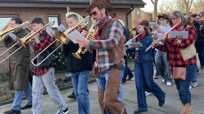 Karnevalszug am Sonntag in Twisteden: „Völlig losgelöst“ in Twisteden feiern