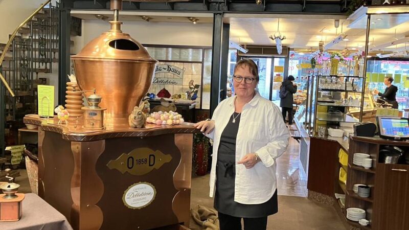 Caféhaus Dobbelstein in Duisburg: Hier steht die größte Kaffeemühle der Welt