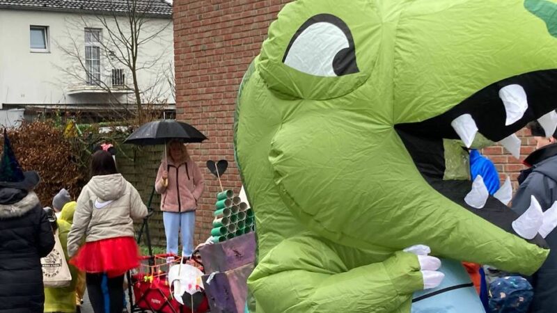 An Altweiber in Mönchengladbach: Der wohl kleinste Karnevalszug der Stadt startet wieder