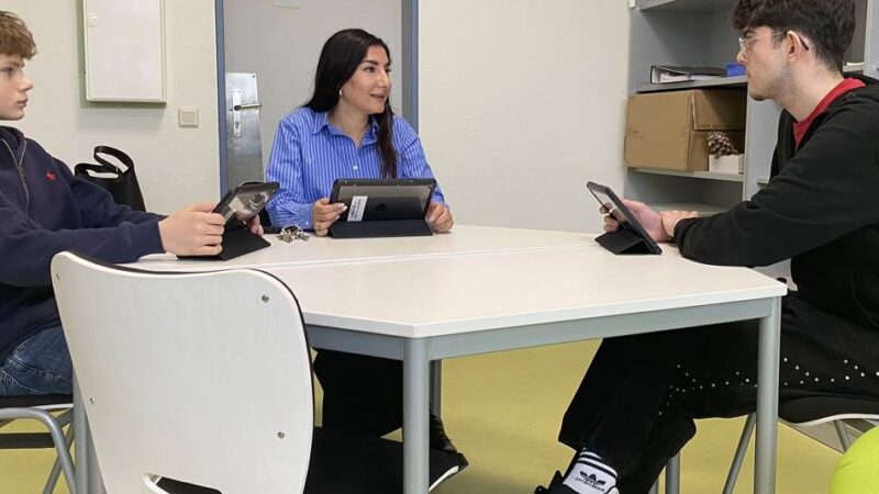 Debatte in Düsseldorf: Soziale Medien erst ab 16 – so denken Düsseldorfer Jugendliche, Eltern und Lehrer