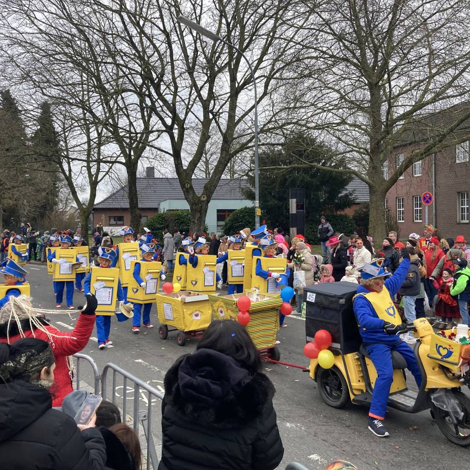 Karneval in Brüggen: So bunt war der Nelkensamstagszug in Bracht 2026