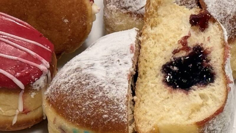 Preis, Geschmack und Sorten in Kleve: Der große Klever Berliner-Test zu Karneval