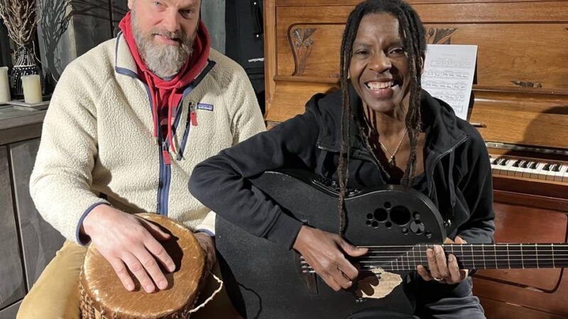 Judy Bailey kommt nach Uedem: Lieder über Heimat, Krieg und Frieden