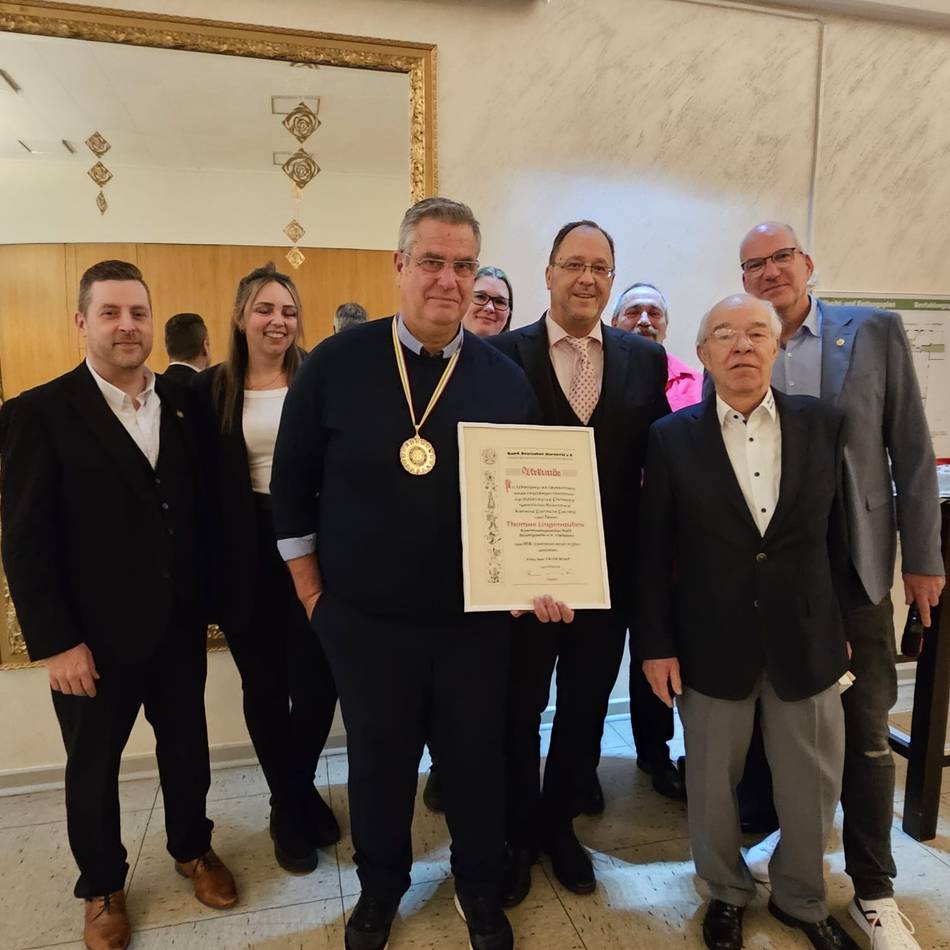 Karneval in Leverkusen – Session 2025/26: FLK- und Stadtgarde-Präsident mit Verdienstorden geehrt