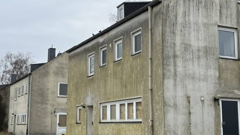 „Engländerhäuser“ in Goch: Nisten Tiere in den verlassenen Häusern an der Moyländer Straße?