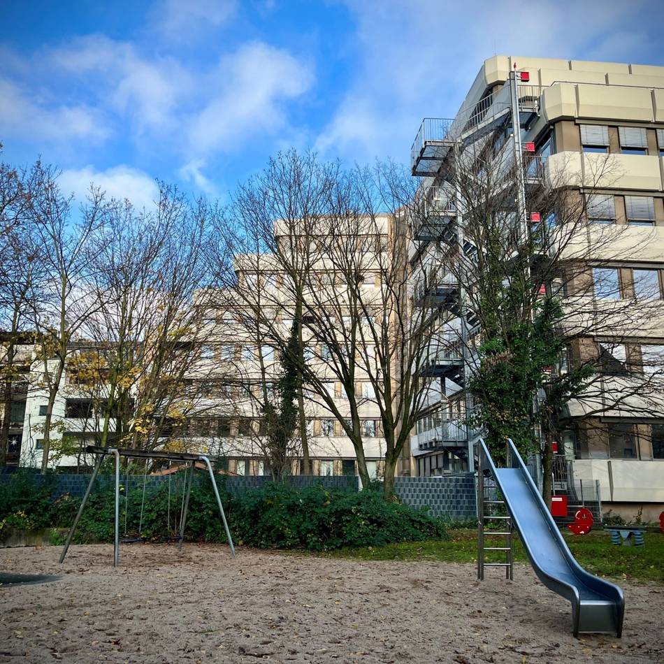 Kinder in Düsseldorf: Warum der Spielplatz an der Neanderstraße gesperrt ist