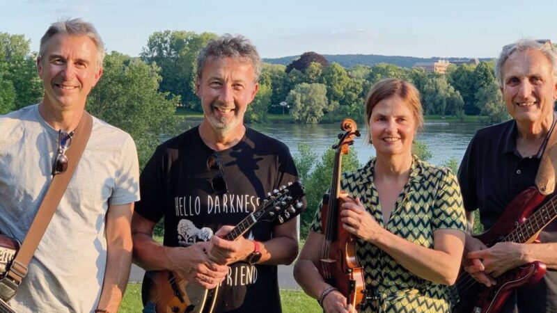 „Folkadelic“ gastiert im Hückeswagener Haus Zach: Mit Folkrock auf dem Weg zu Sehnsuchtsorten