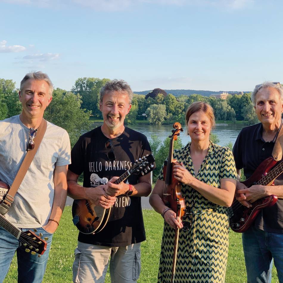 „Folkadelic“ gastiert im Hückeswagener Haus Zach: Mit Folkrock auf dem Weg zu Sehnsuchtsorten