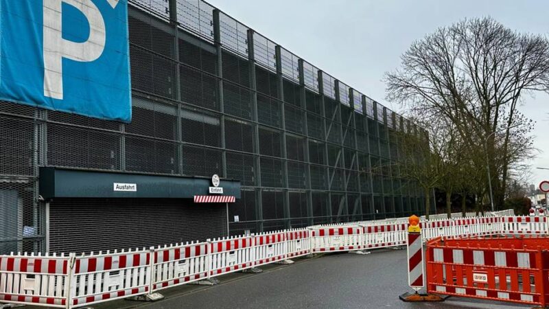Parkhaus in Mönchengladbach wird abgerissen: „Wer zum Gericht muss, hat bald ein Parkplatzproblem“