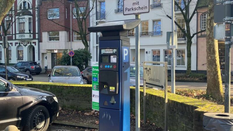 Gebührenzahler gefährdet: Neuer Platz für Parkscheinautomat in Kempen