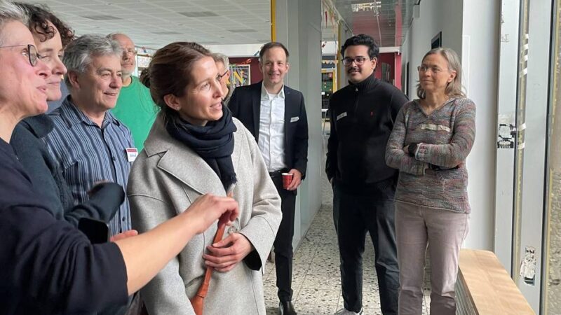 Neusser diskutieren über Schule der Zukunft: Mehr als Kritik – Visionen für bessere Bildung gesucht