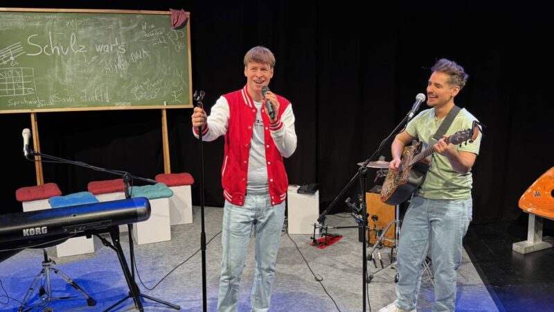 Premiere im Neusser „TaS“: Eddy Schulz sorgt für beste Unterhaltung