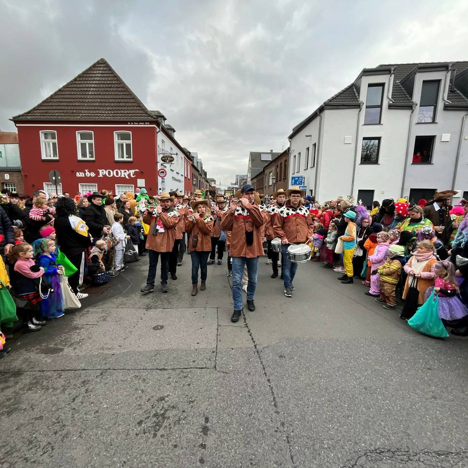 Karneval in Xanten: Blutwurstzug wird wieder eine Kinderzone haben