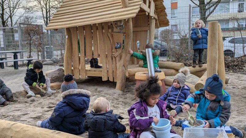 Café Lichtblick in Ratingen: Neue Außenanlage lädt zum Spielen ein