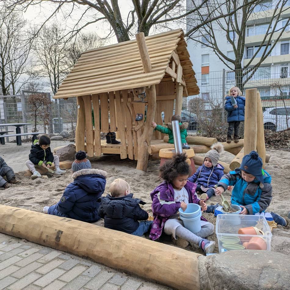 Café Lichtblick in Ratingen: Neue Außenanlage lädt zum Spielen ein