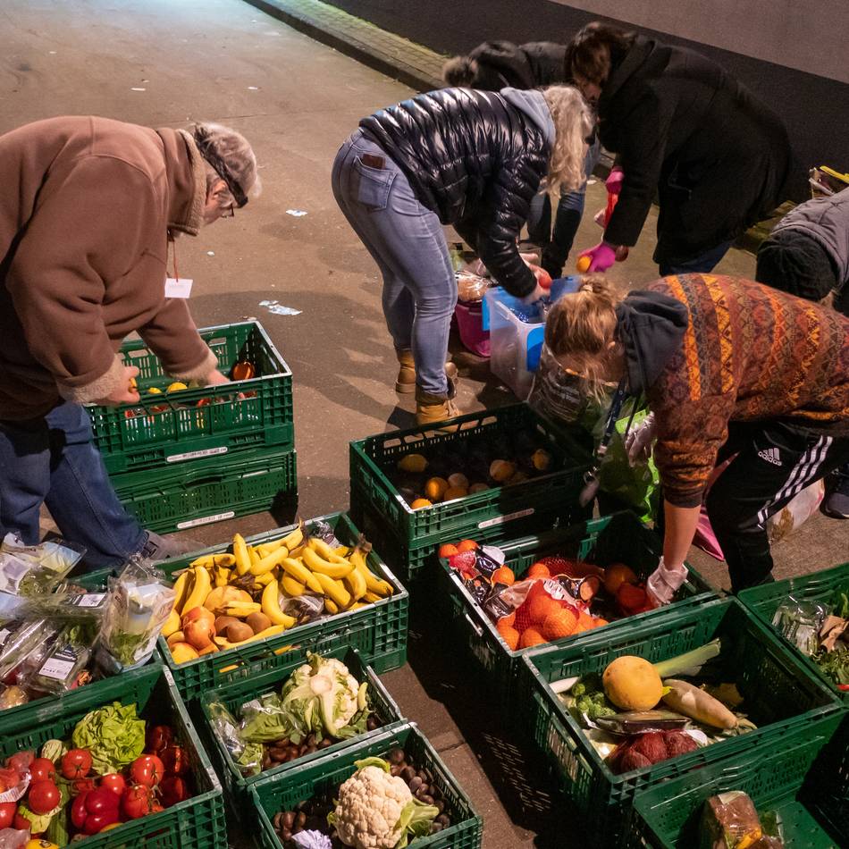 Hückeswagener Ehrenamtler: Neue digitale Welt bedeutet neue Situation für die Islandtafel