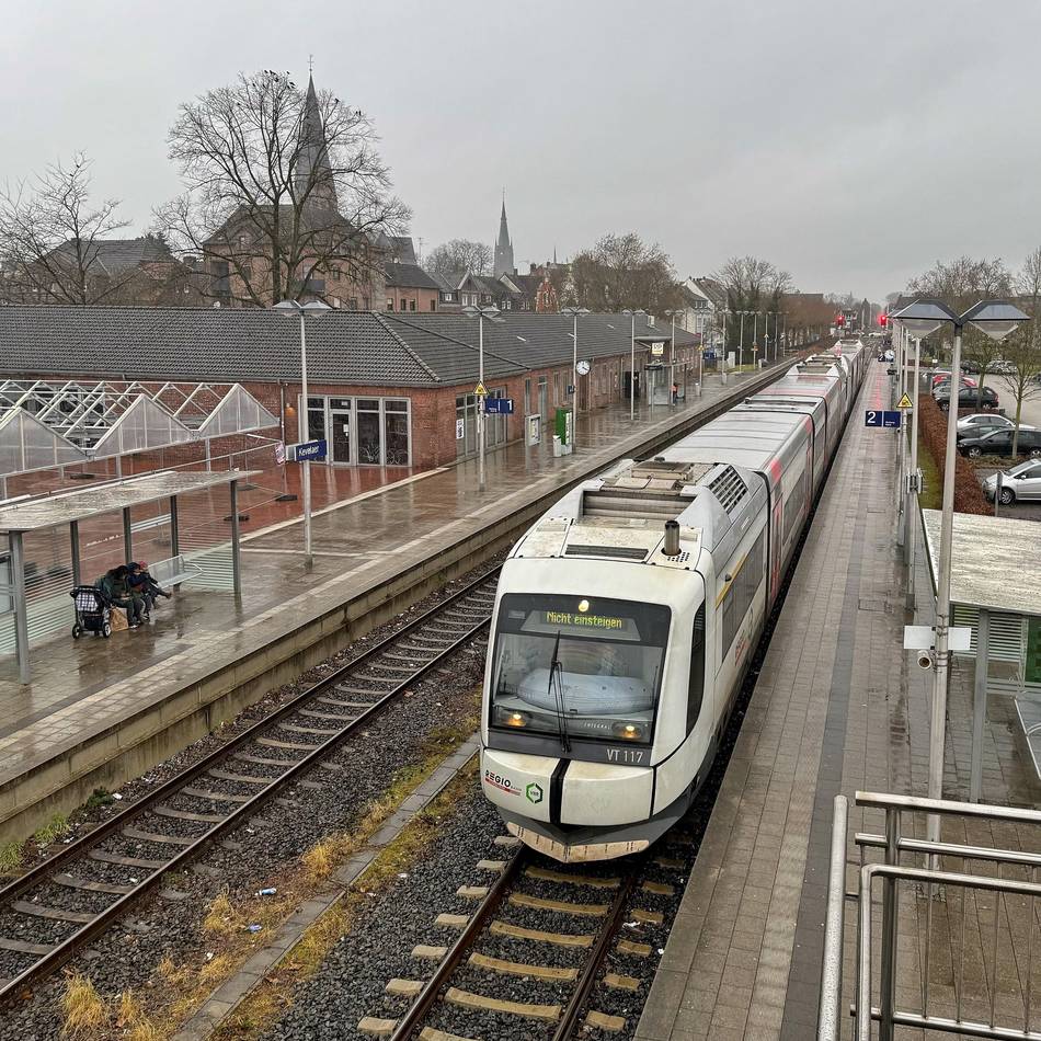 Nach Probefahrten beim RE10: Pendler hoffen auf schnellen Einsatz der Zusatzzüge beim Niersexpress