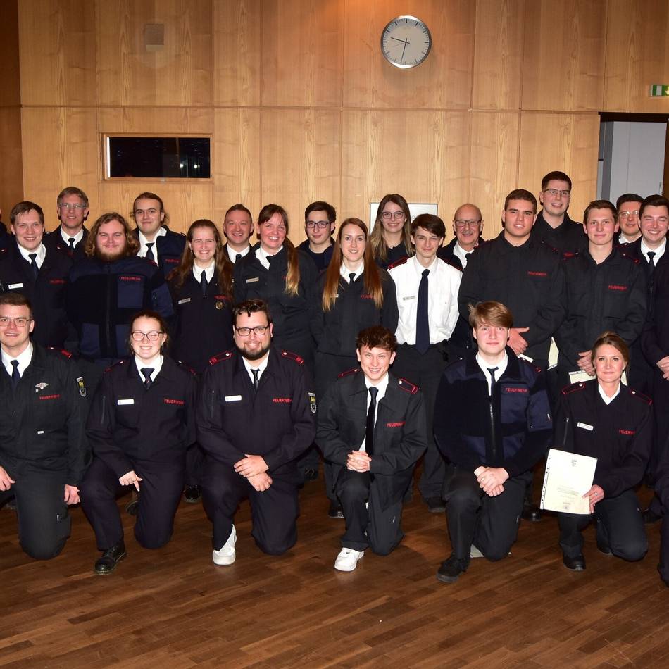 Bürgermeister lobt Lebensretter: So ist die Feuerwehr Wermelskirchen aufgestellt