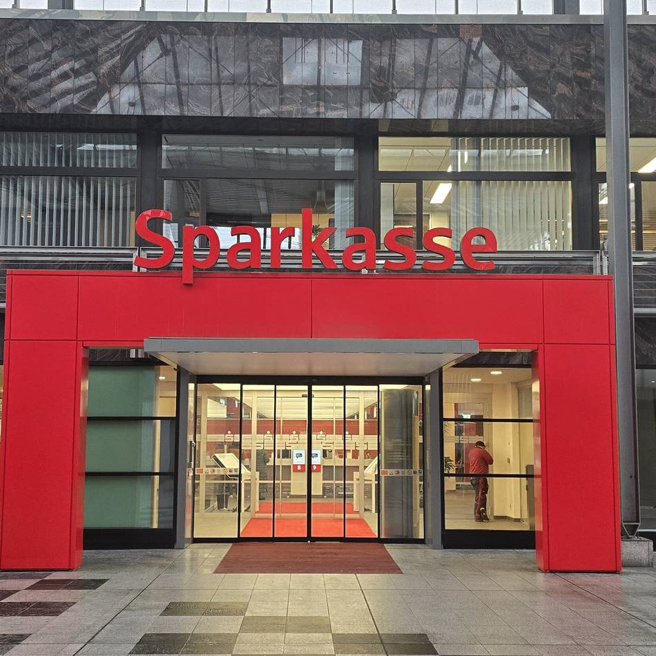 Sparkasse Leverkusen legt Bilanz vor: Wertpapiere stehen bei den Kunden hoch im Kurs