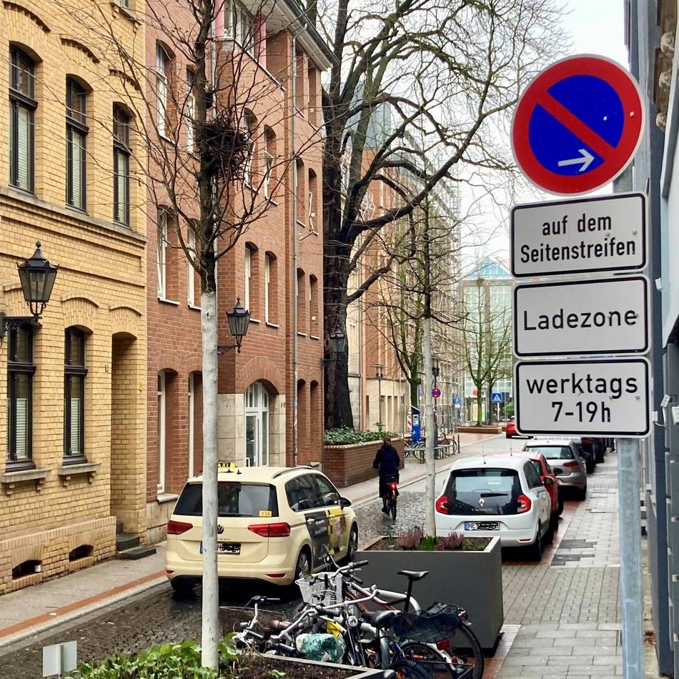 Parken in Neuss: SPD will Zahl der Ladezonen-Parkplätze reduzieren