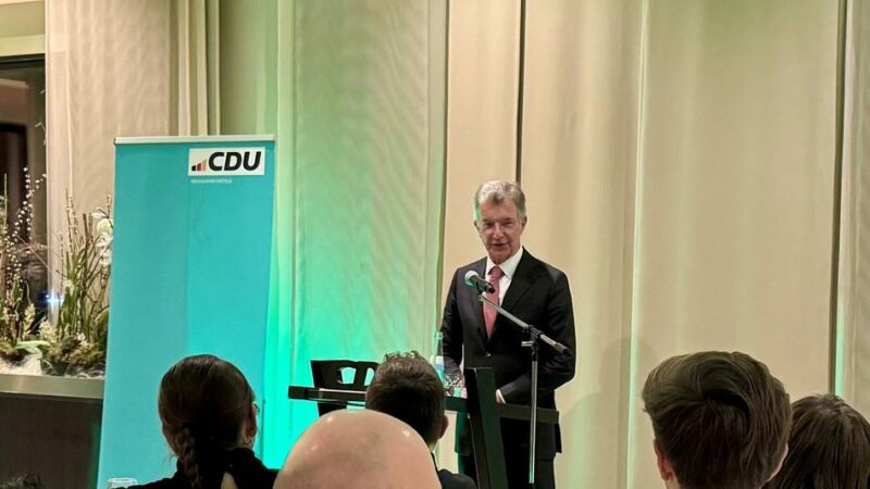 Politischer Aschermittwoch in Krefeld: Christoph Heusgen wirbt bei CDU für die Wehrpflicht