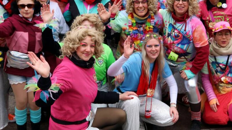 288 Aktive beim Karnevalszug: Millinger Narren mit neuem Rekord