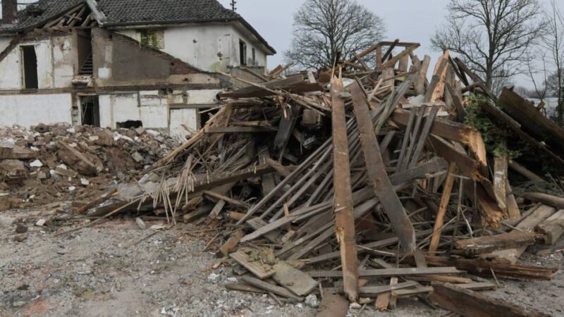 Gebäude an der B9 mit bewegter Geschichte: Die letzten Tage des legendären China-Restaurants in Weeze