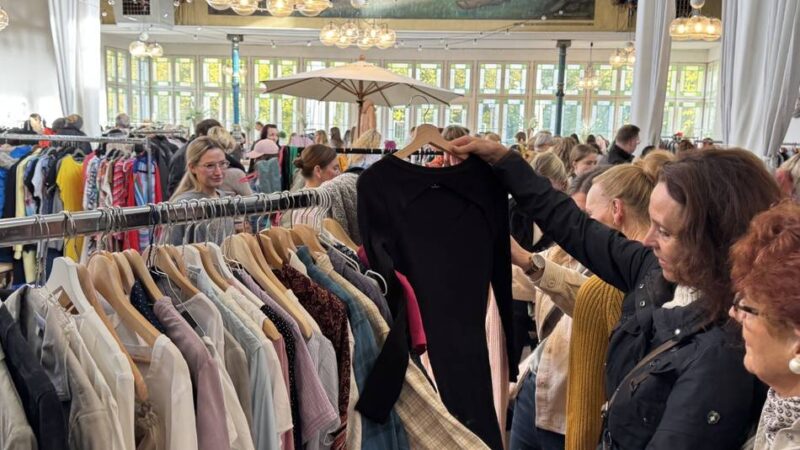 Mädels-Flohmarkt in Xanten: Schützenhaus verwandelt sich wieder in eine Mode-Boutique für gebrauchte Kleidung