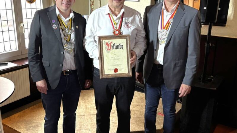 Karneval in Goch: Franz van Berkum jetzt Senatsmitglied bei den „Rot-Weißen“