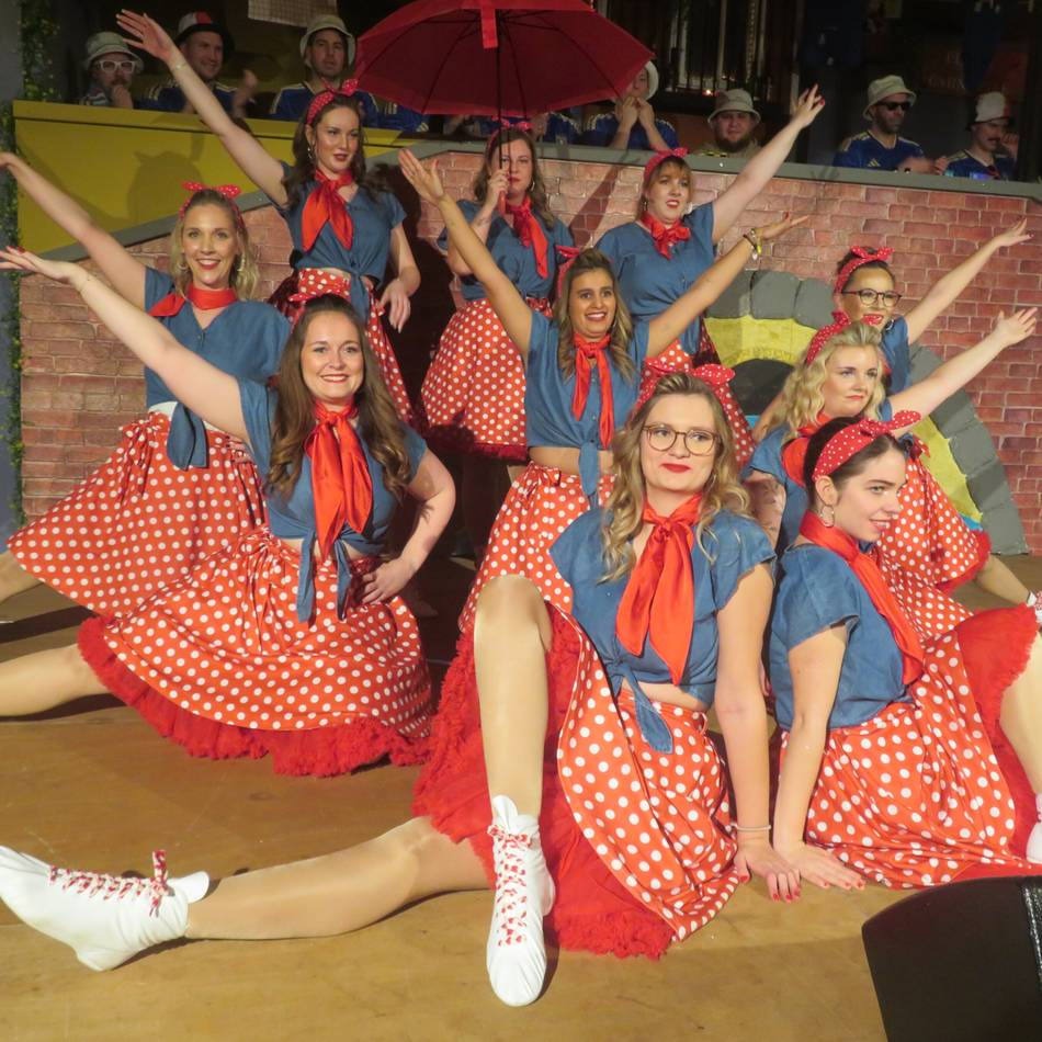 Büttensitzung in Bönninghardt: Besenbinder-Karneval auf Italienisch