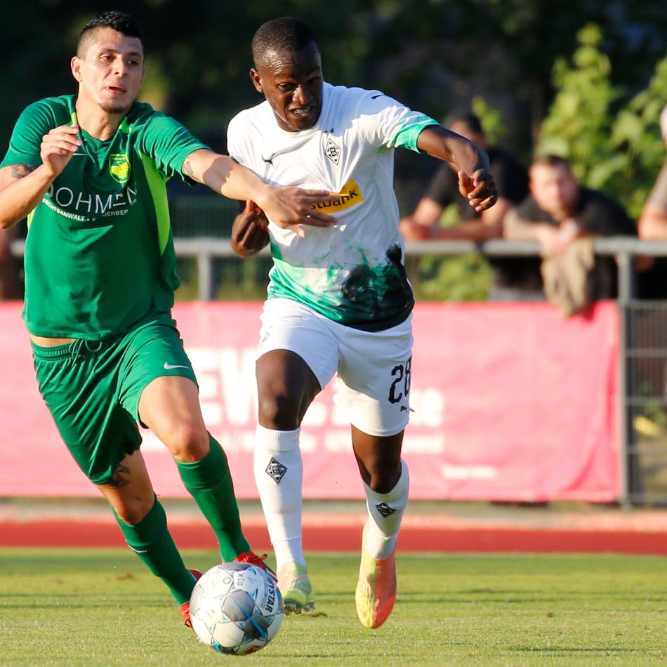 Nächster Versuch mit Megogo: Wie sich Borussias Talente aus dem Ausland entwickelt haben