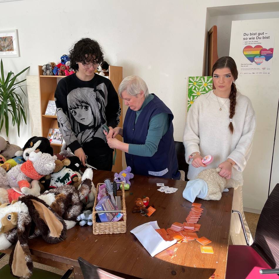 Neusser Karneval wird flauschig: Von der Spende zur Freude – wie 1500 Plüschtiere ein neues Leben finden
