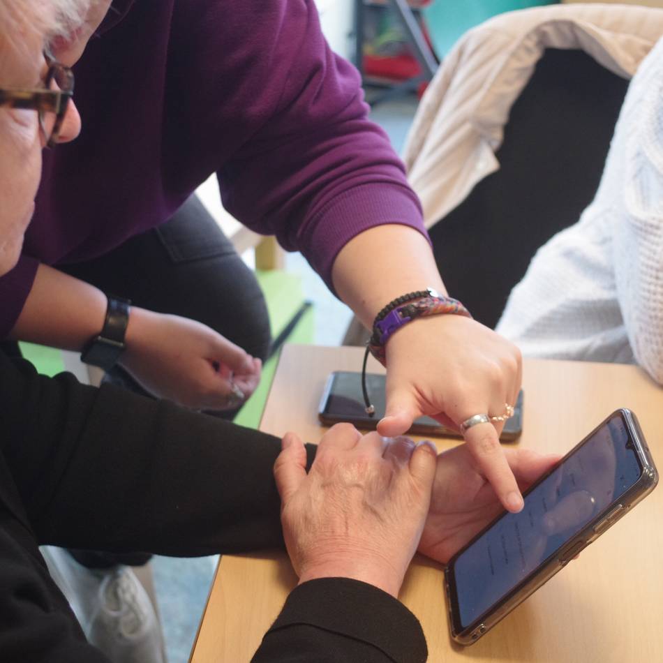 Nächster Termin: Jung hilft Alt beim Handytreff in Elmpt