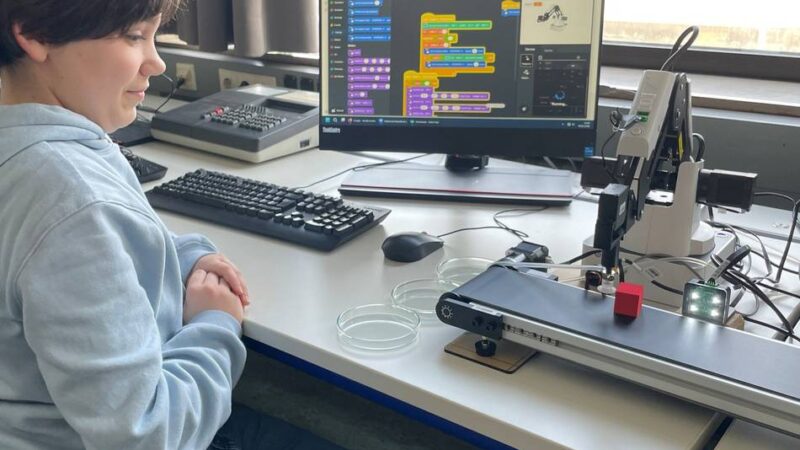 Neusser Gymnasium setzt auf Hightech: Roboterbälle und Joycars wecken Begeisterung fürs Programmieren
