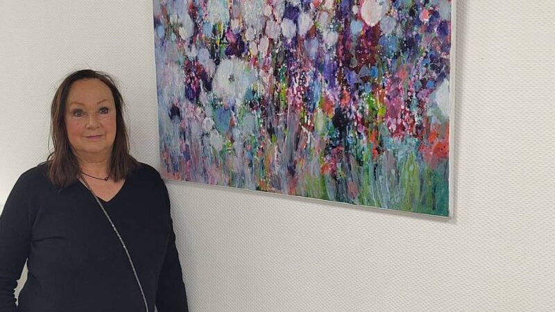 Neue Ausstellung im Hückeswagener Haus Zach: Ein Hauch von Frühling schwebt über dem oberen Island