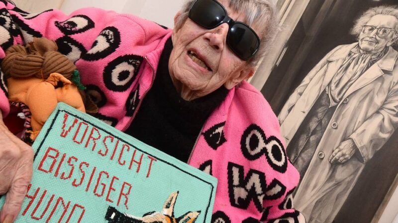 Burgi Kühnemann stellt in Neuss aus: „Leute, ich bin noch da“