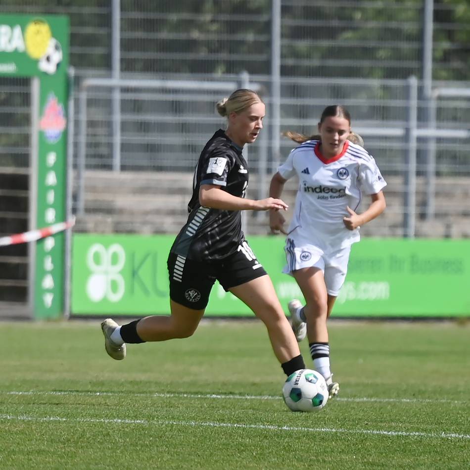 Die verflixte 32. Minute: VfR Warbeyen schrammt in Frankfurt am ersten Bundesliga-Sieg vorbei