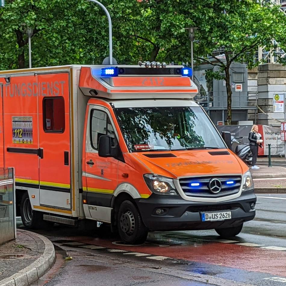 Tulpensonntag in Düsseldorf: 200 Einsätze für Polizei und Feuerwehr