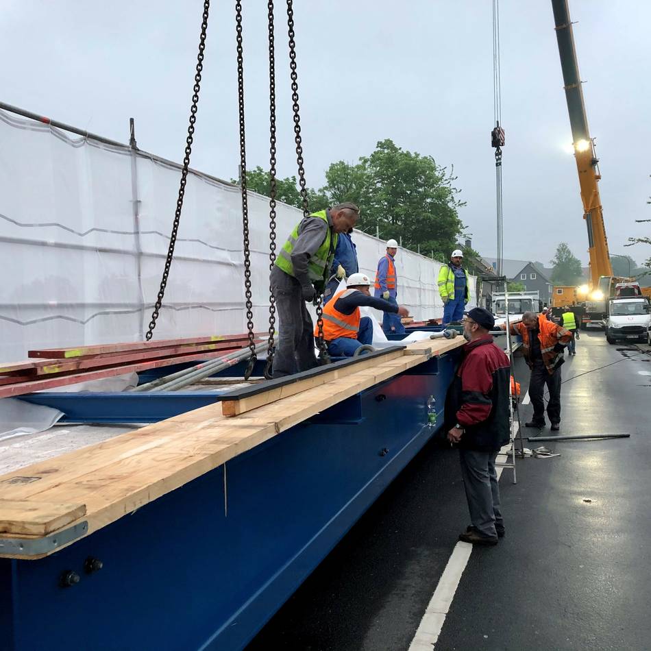 An der A1-Anschlussstelle Wermelskirchen: Der Schlusspunkt der jahrelangen Bauarbeiten – Vollsperrung auf A1